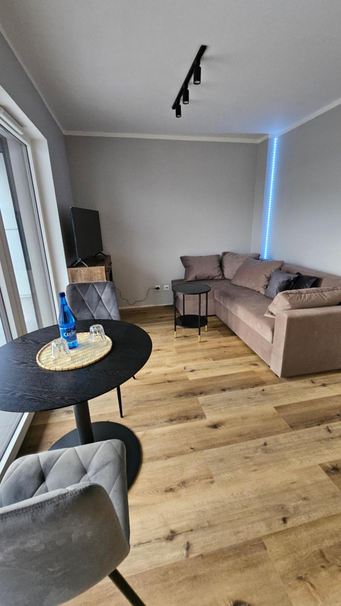 Apartament Bulgarska 59 - Sypialnia I Salon - 40M2 - Self Check In 24H Poznan Exterior foto